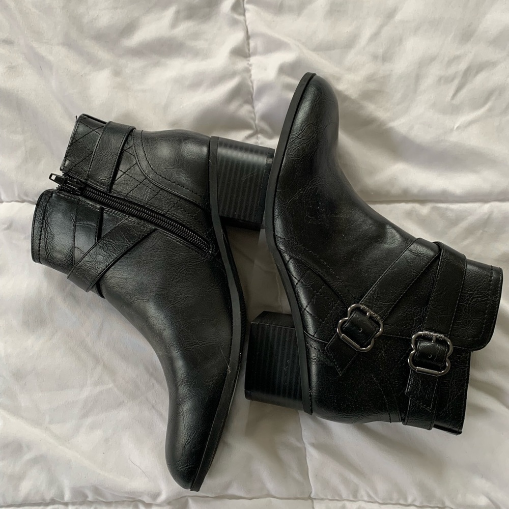 Unisa Leather Black Ankle Boots - 9.5